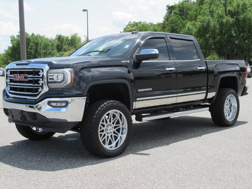 Used 2018 GMC Sierra 1500 SLT AWD/4WD image 3