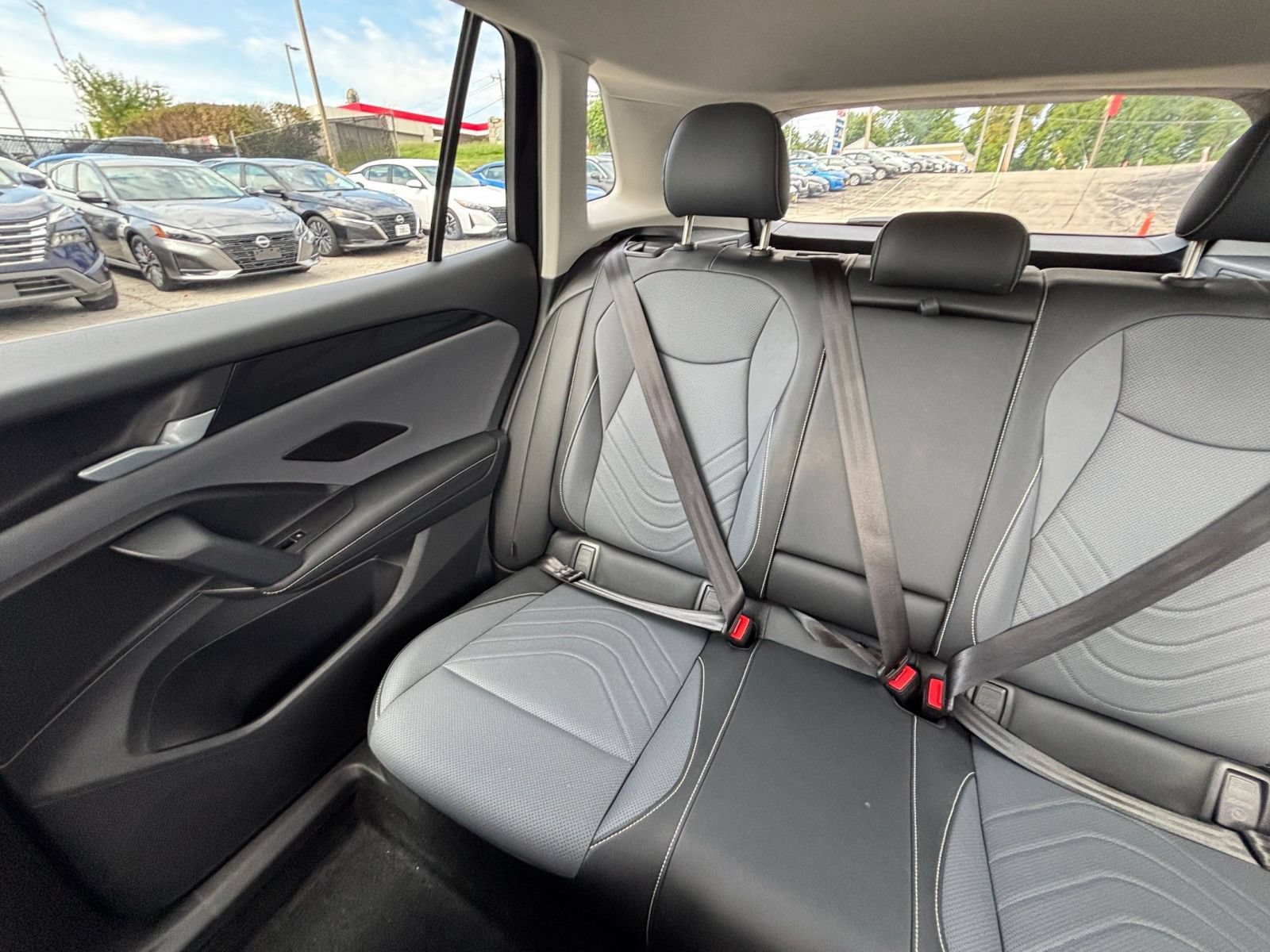 Used 2026 Volkswagen Tiguan SE FWD image 36