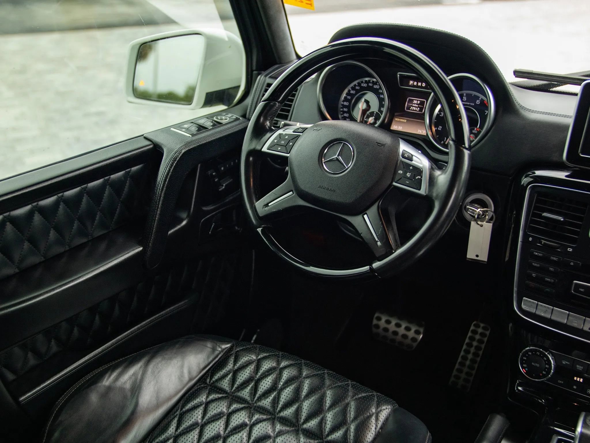 Used 2015 Mercedes-Benz G 63 AMG 4MATIC image 38