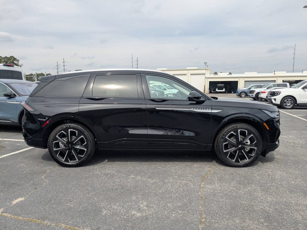 New 2026 Lincoln Nautilus Reserve AWD/4WD image 3