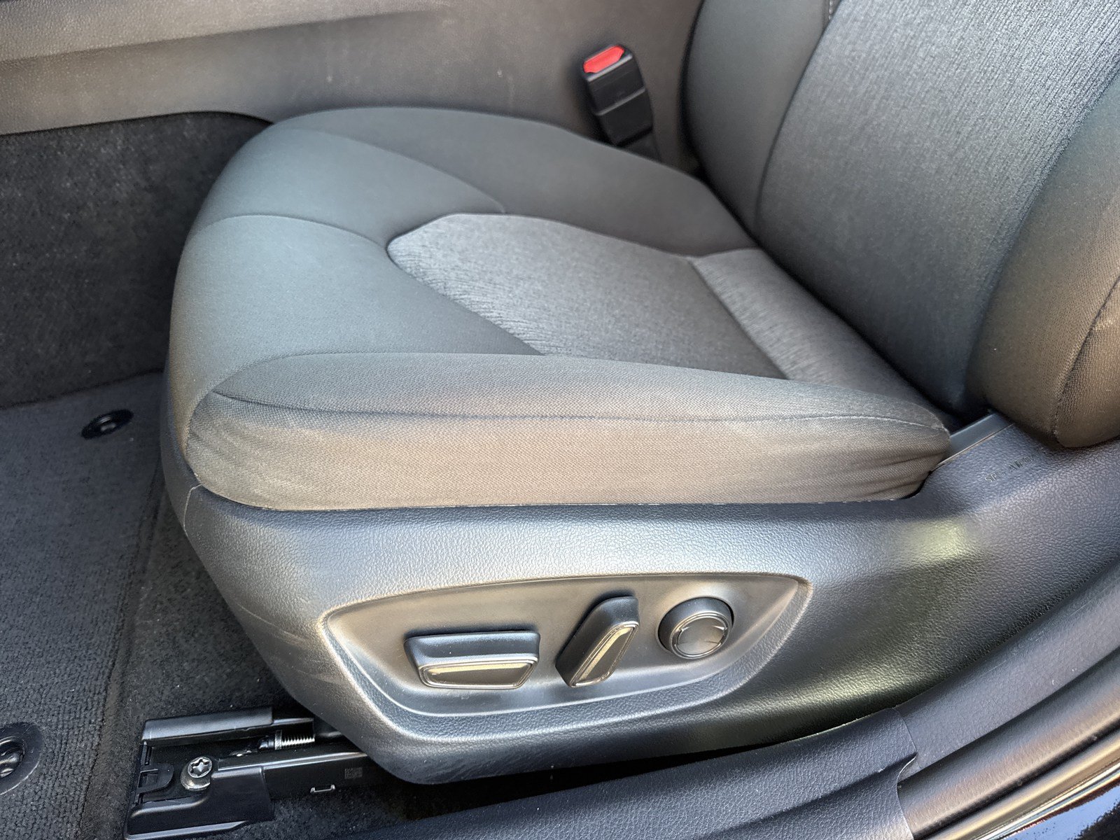Used 2024 Toyota Camry LE FWD image 11