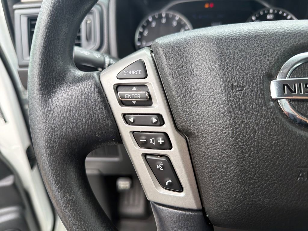 Used 2022 Nissan Titan S image 22