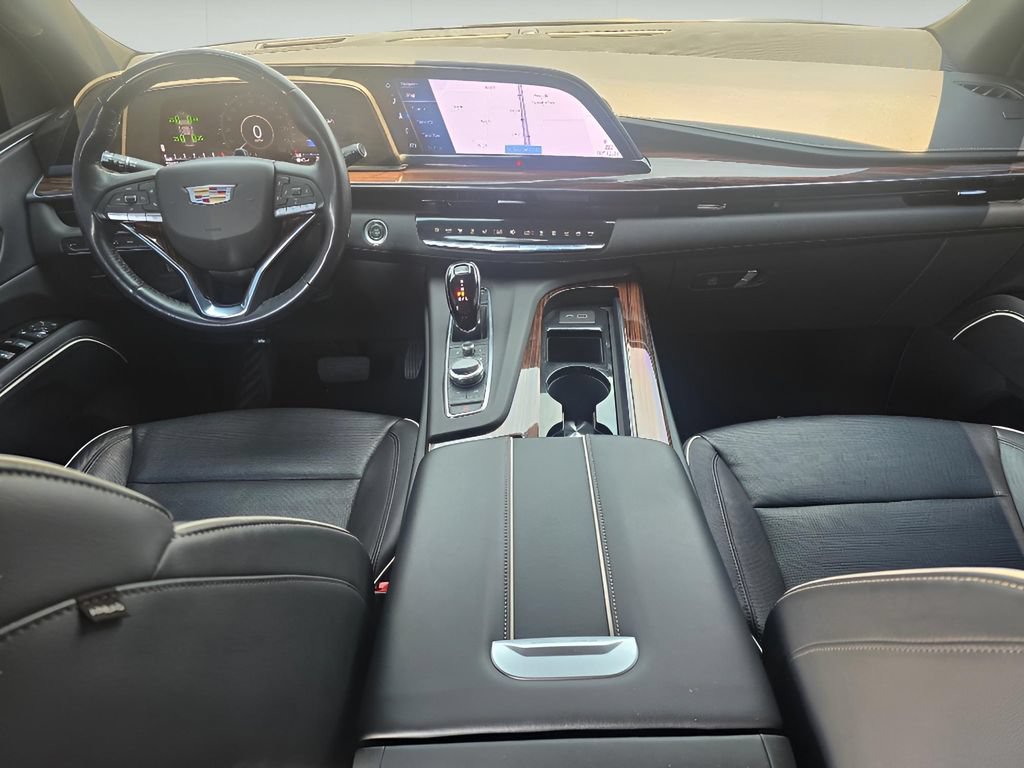 Used 2023 Cadillac Escalade Premium Luxury AWD/4WD image 24