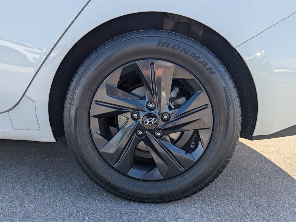 Used 2021 Hyundai Elantra SEL w/ Convenience Package image 15