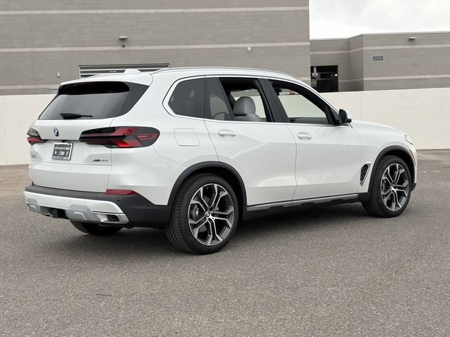 Used 2026 BMW X5 xDrive40i AWD/4WD image 6