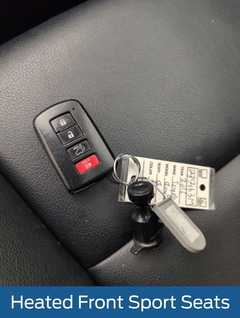 Used 2016 Toyota RAV4 SE w/ Advanced Technology Package image 38