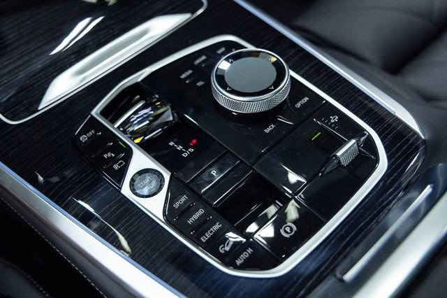 New 2026 BMW X5 xDrive50e w/ Executive Package image 21