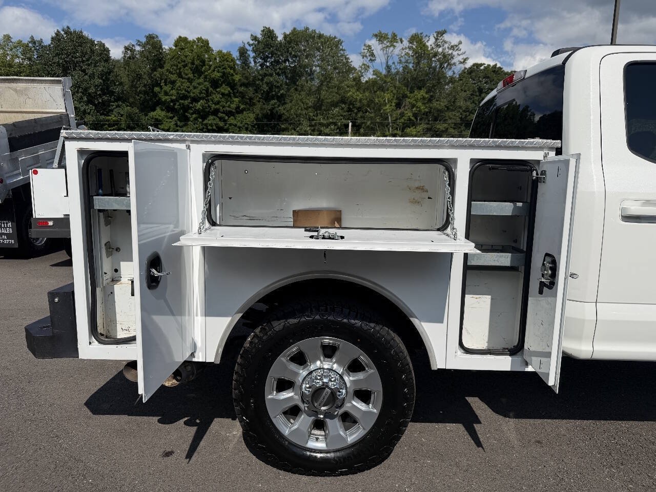 Used 2022 Ford F350 Lariat w/ Lariat Value Package AWD/4WD image 7