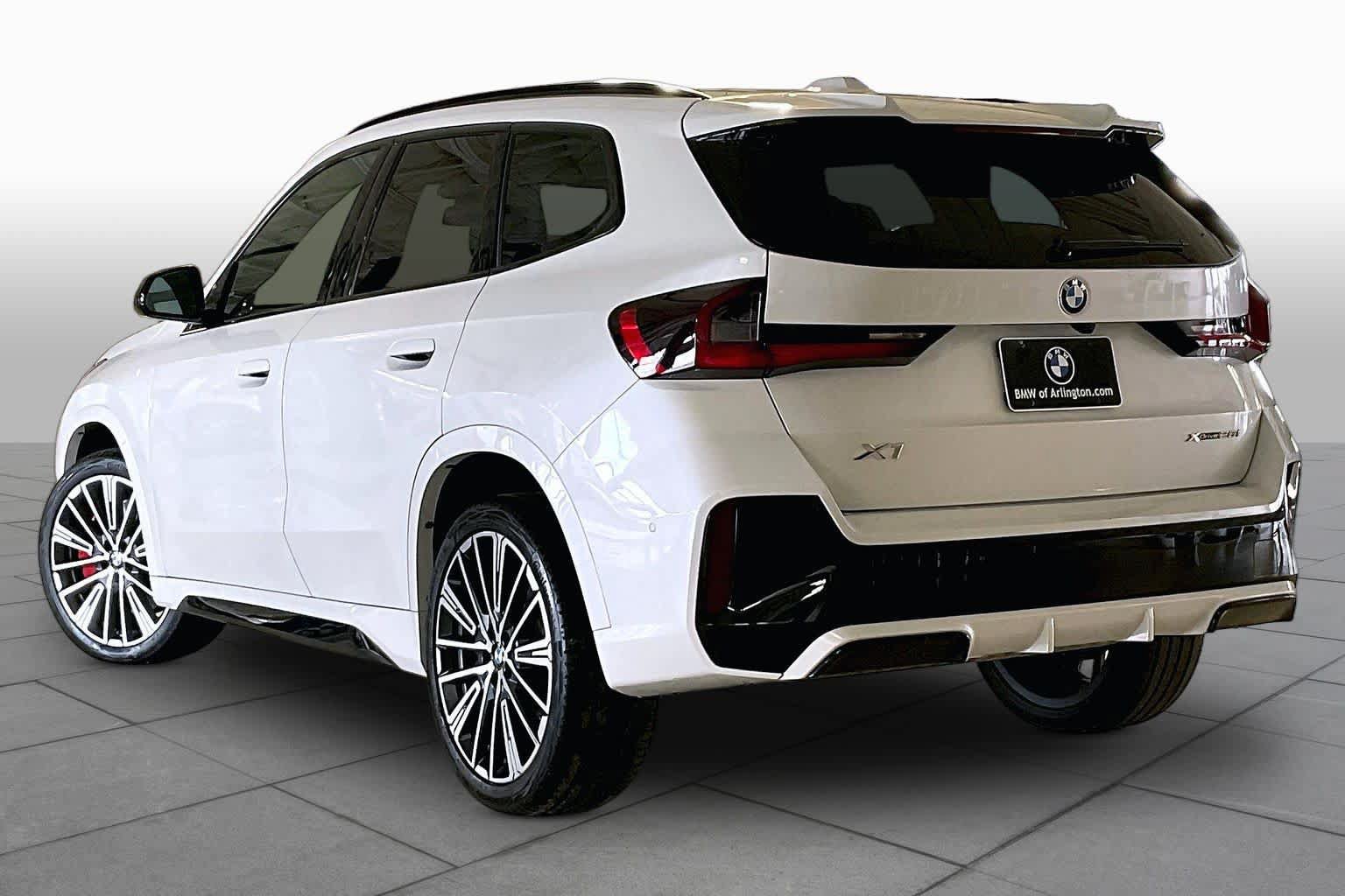 Used 2025 BMW X1 xDrive28i w/ M Sport Package AWD/4WD image 11
