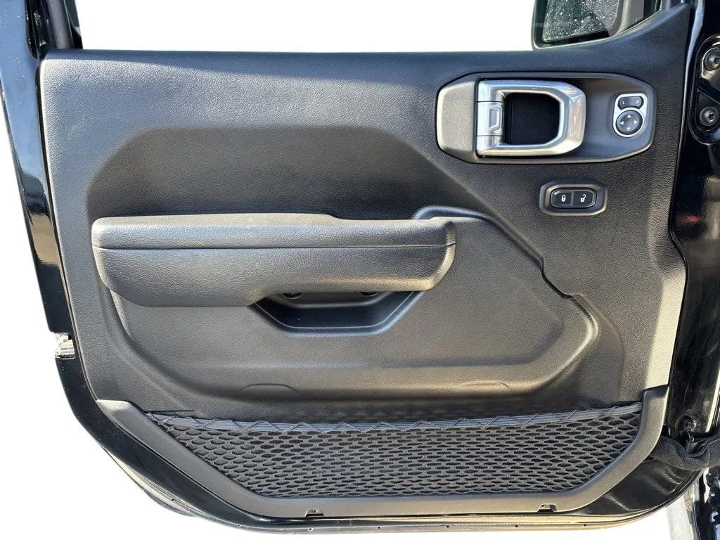 Used 2023 Jeep Wrangler Unlimited Rubicon w/ LED Lighting Group image 20