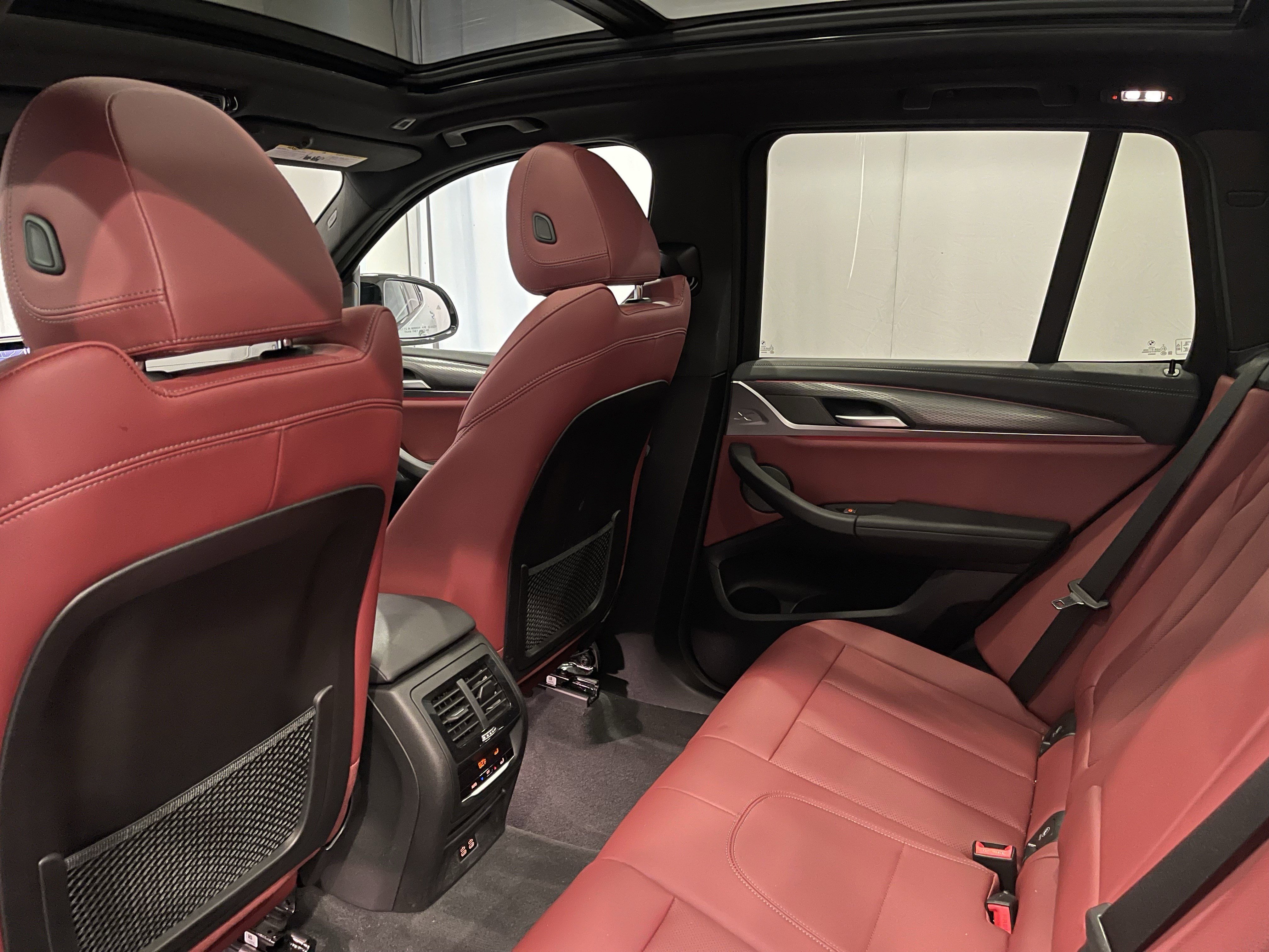 Used 2024 BMW X3 M40i w/ Parking Assistance Package image 24