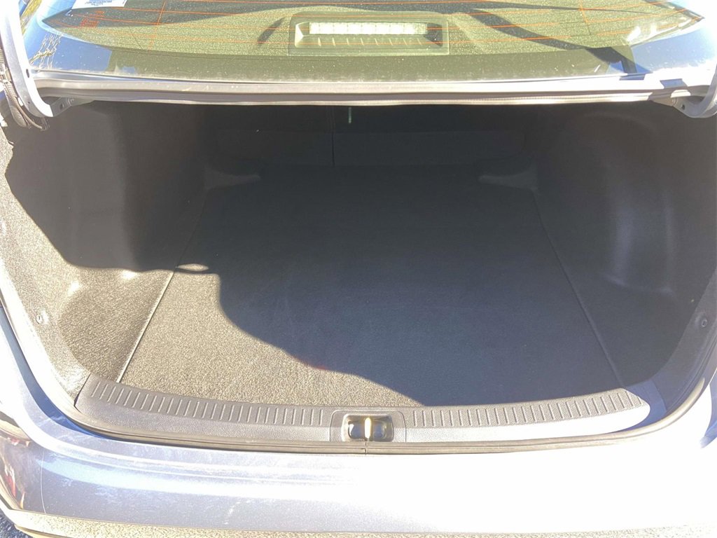 Used 2025 Toyota Corolla LE image 9