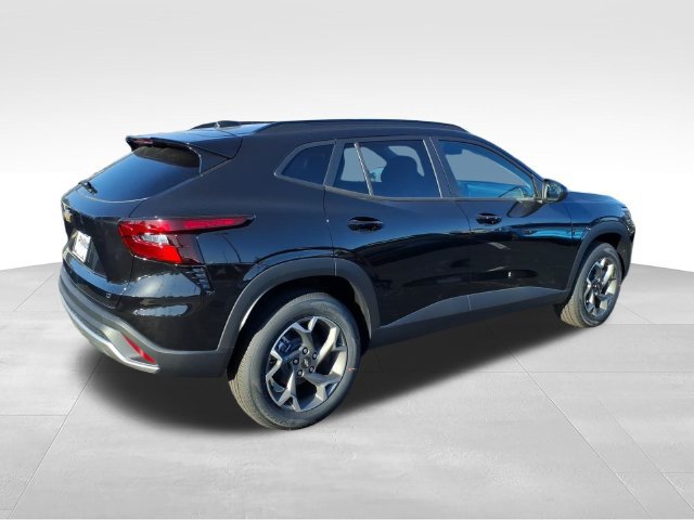 New 2026 Chevrolet Trax LT w/ Sunroof Package FWD image 3