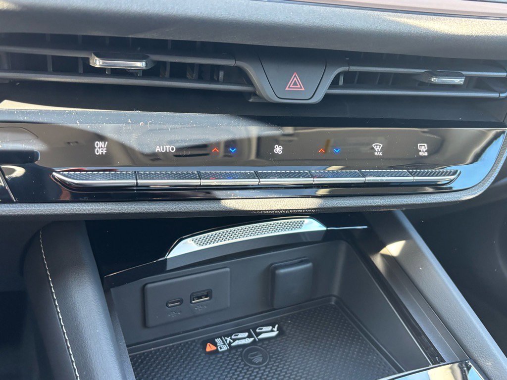 New 2025 Buick Envision Sport Touring image 7