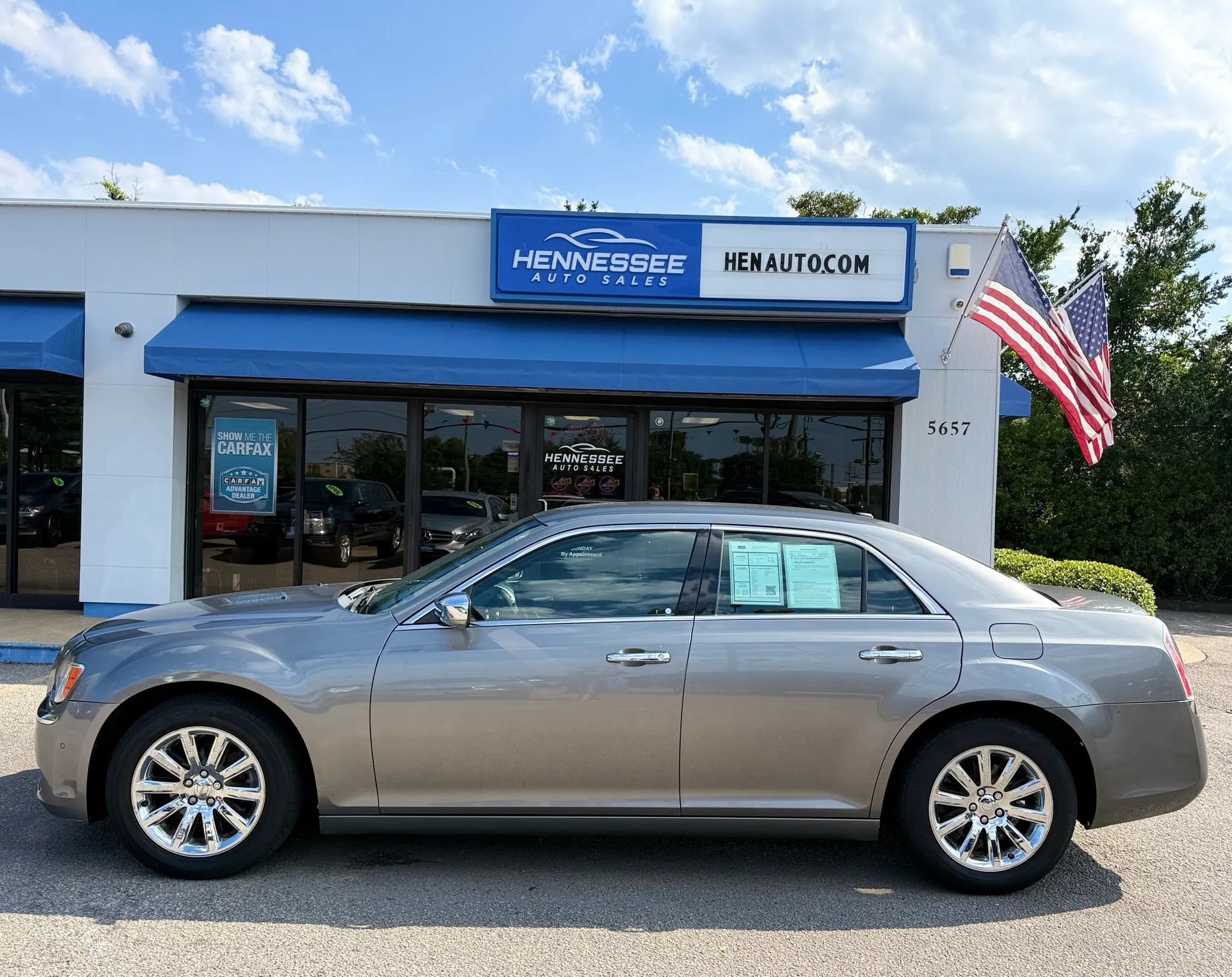 Used 2011 Chrysler 300 Limited RWD image 34