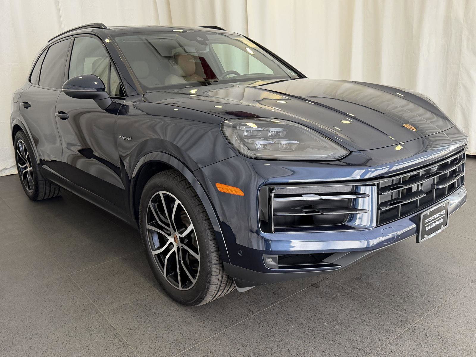 Certified 2025 Porsche Cayenne E-Hybrid image 7