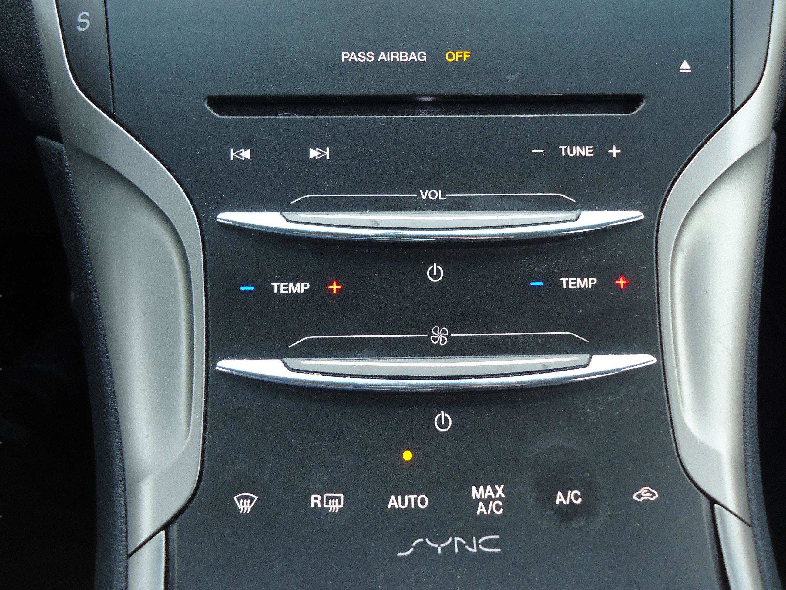 Used 2016 Lincoln MKZ AWD image 16