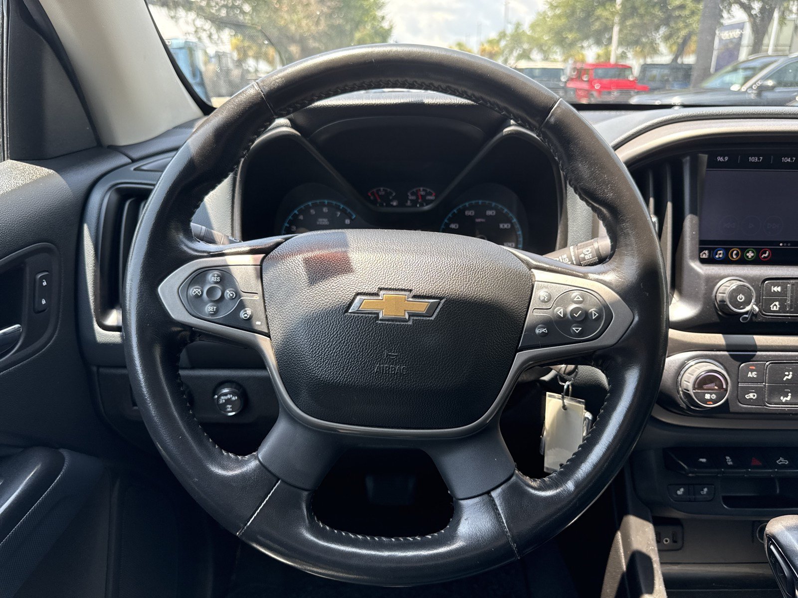 Used 2022 Chevrolet Colorado Z71 AWD/4WD image 21