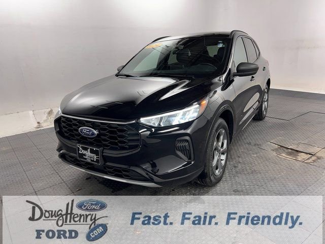 Used 2024 Ford Escape ST-Line image 1
