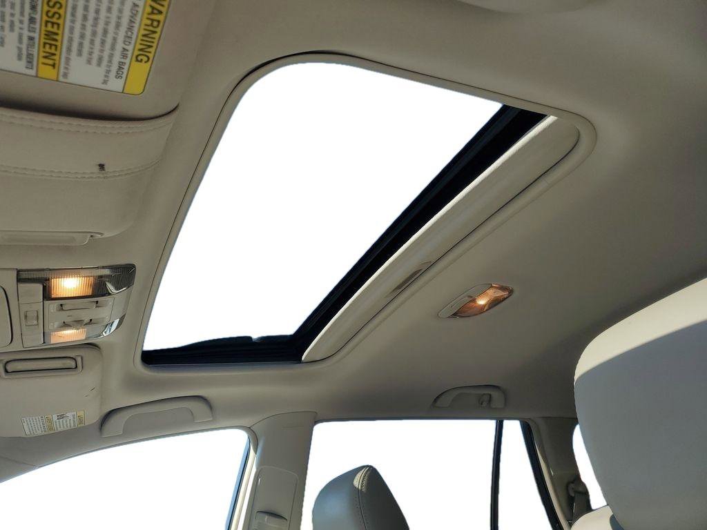 Used 2011 Subaru Outback 2.5i Limited AWD/4WD image 10