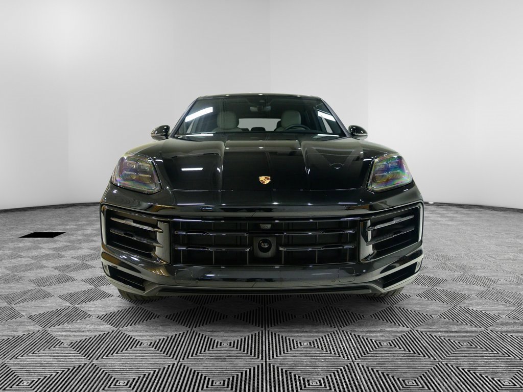 Used 2025 Porsche Cayenne image 8