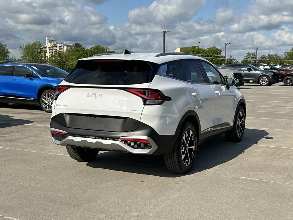 Used 2023 Kia Sportage EX AWD/4WD image 25