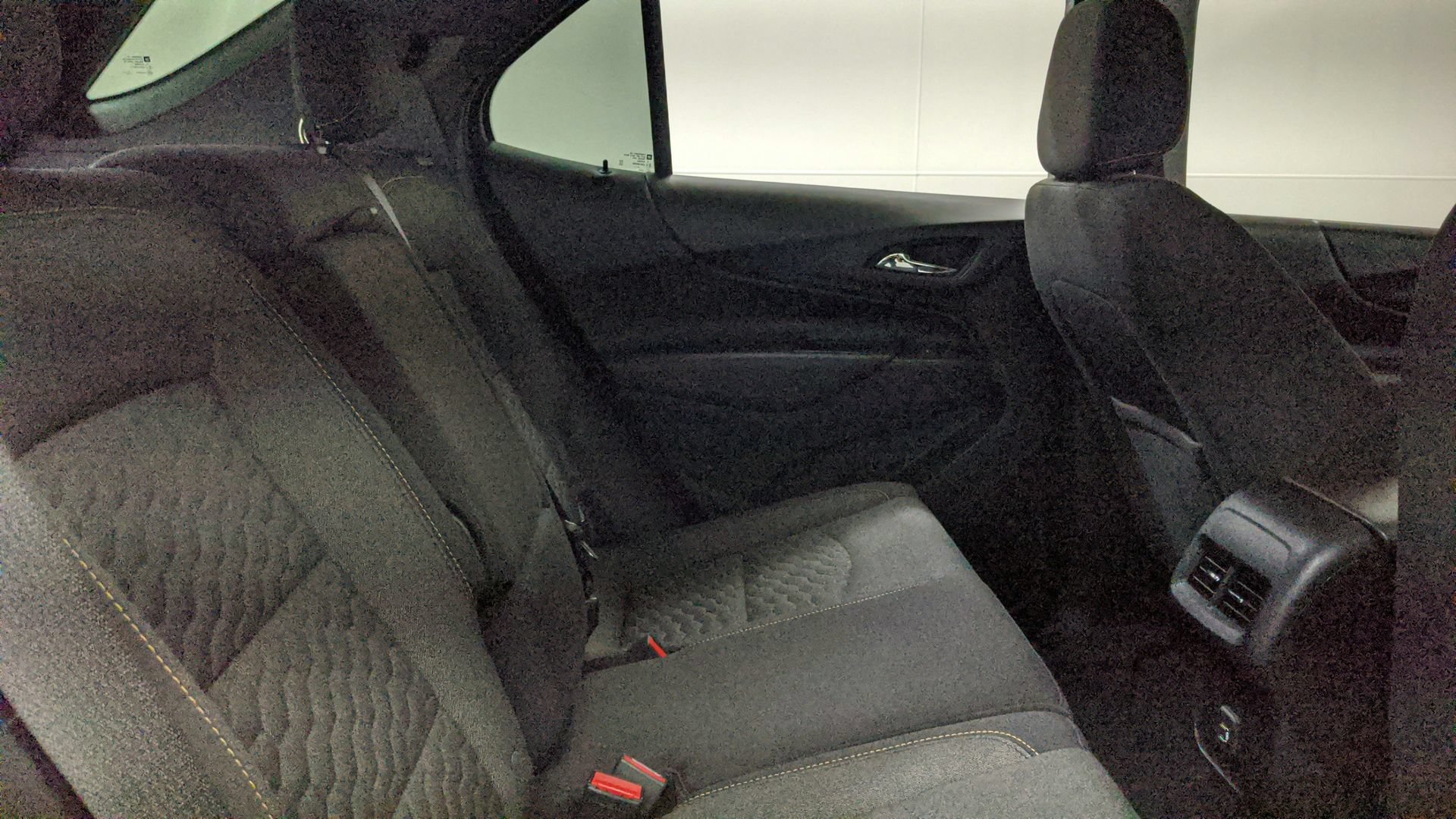 Used 2020 Chevrolet Equinox LT FWD image 35