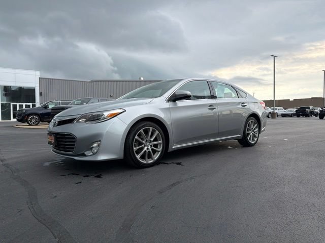 Used 2015 Toyota Avalon XLE Touring FWD image 3