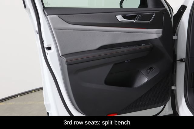 Used 2025 Volkswagen Atlas Peak Edition SE AWD/4WD image 20
