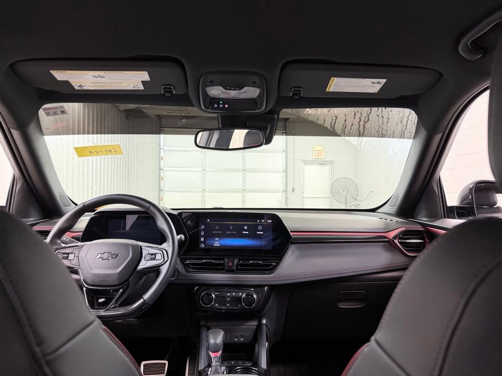 Used 2025 Chevrolet TrailBlazer RS w/ Convenience Package AWD/4WD image 26