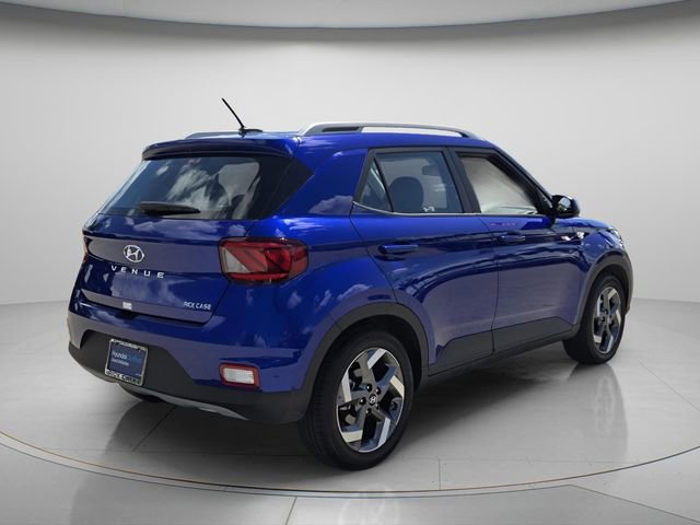 Certified 2025 Hyundai Venue SEL FWD image 7