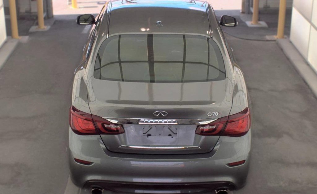 Used 2015 INFINITI Q70 3.7 w/ Sport Package RWD image 5