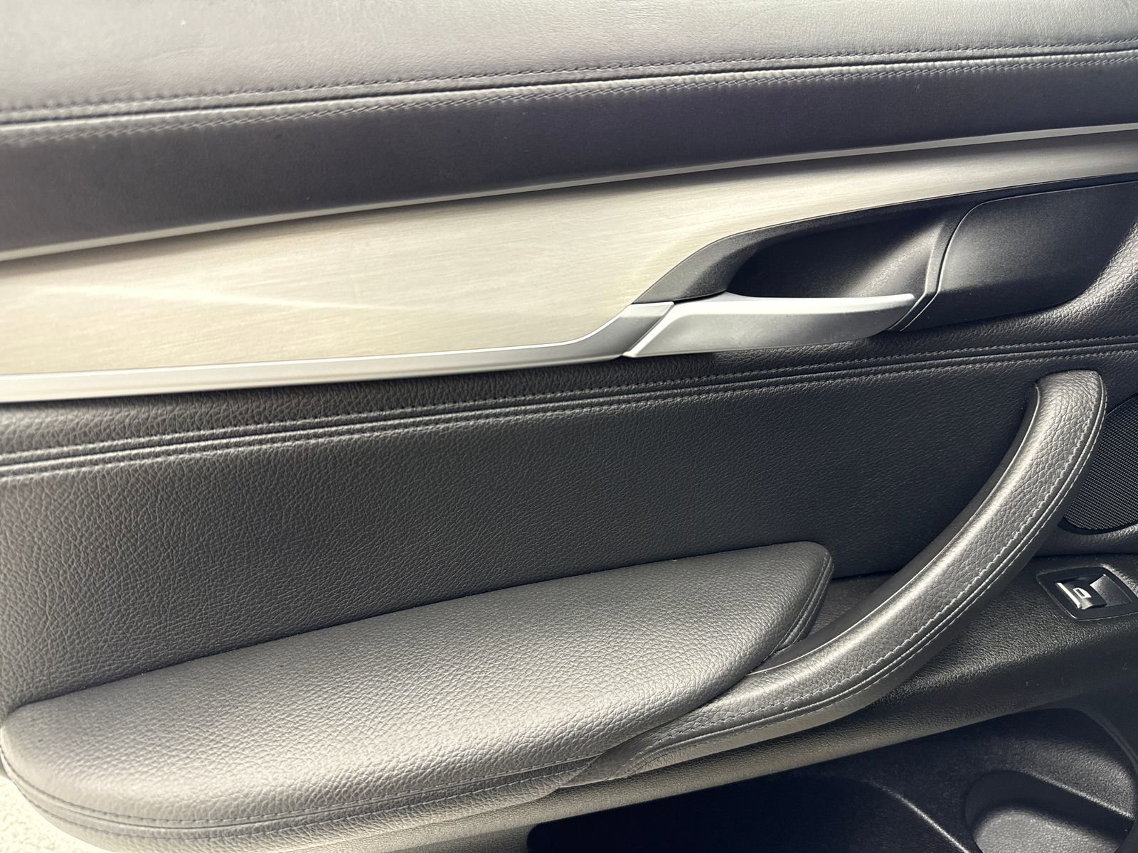 Used 2016 BMW X6 sDrive35i w/ XLine Package RWD image 40