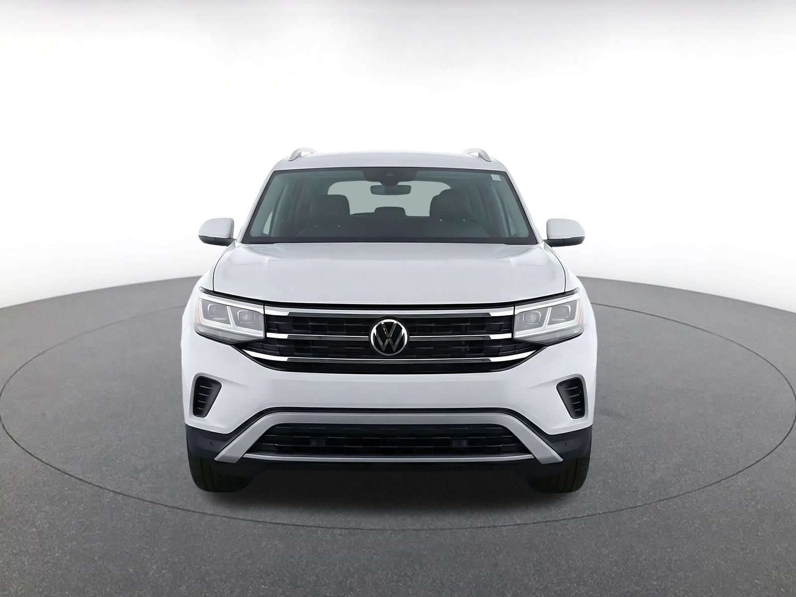 Used 2026 Volkswagen Atlas SE FWD image 2