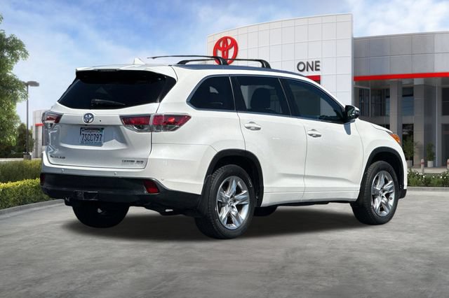 Used 2016 Toyota Highlander Limited AWD/4WD image 5