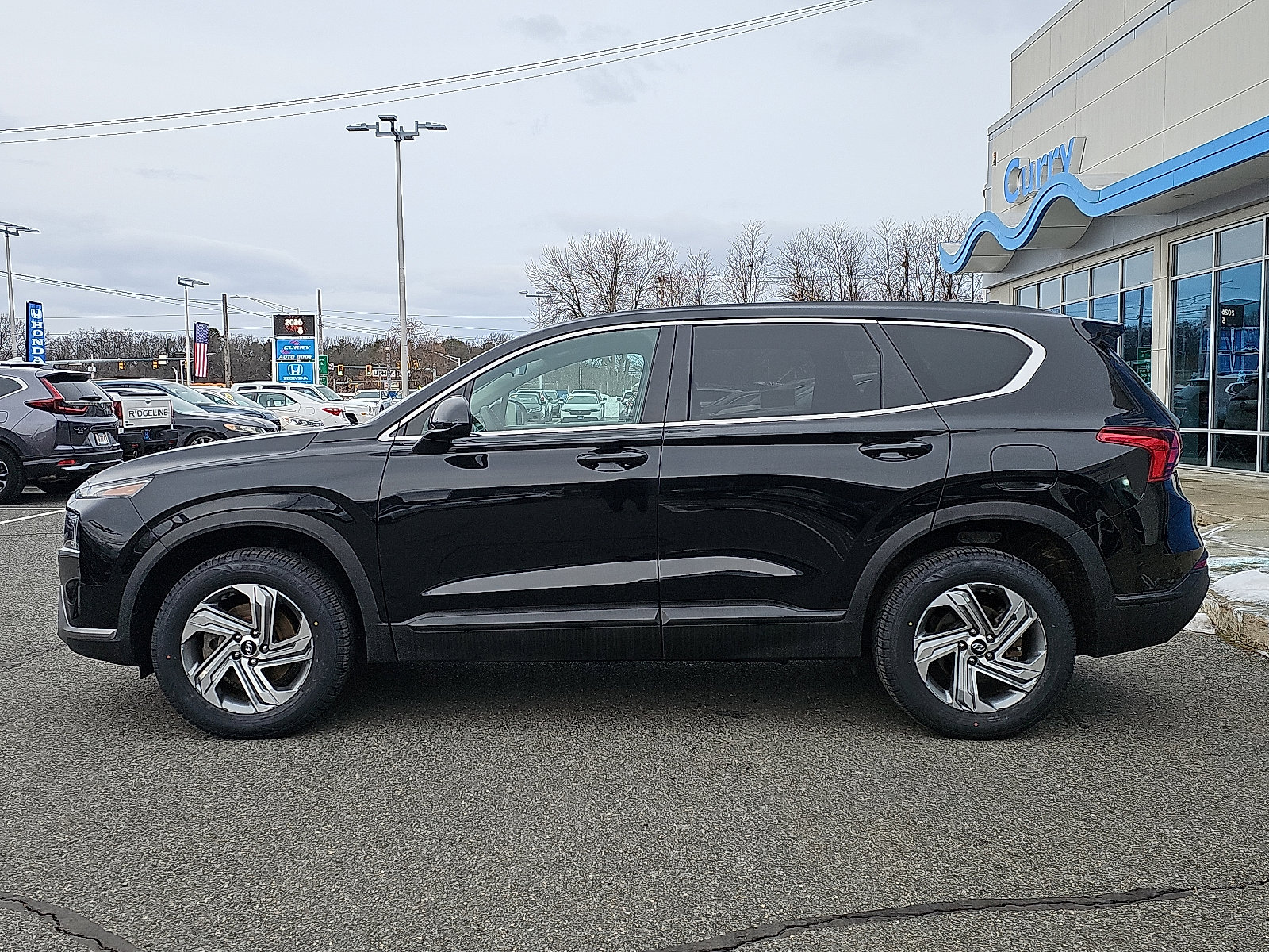 Used 2023 Hyundai Santa Fe SE w/ Cargo Package image 7