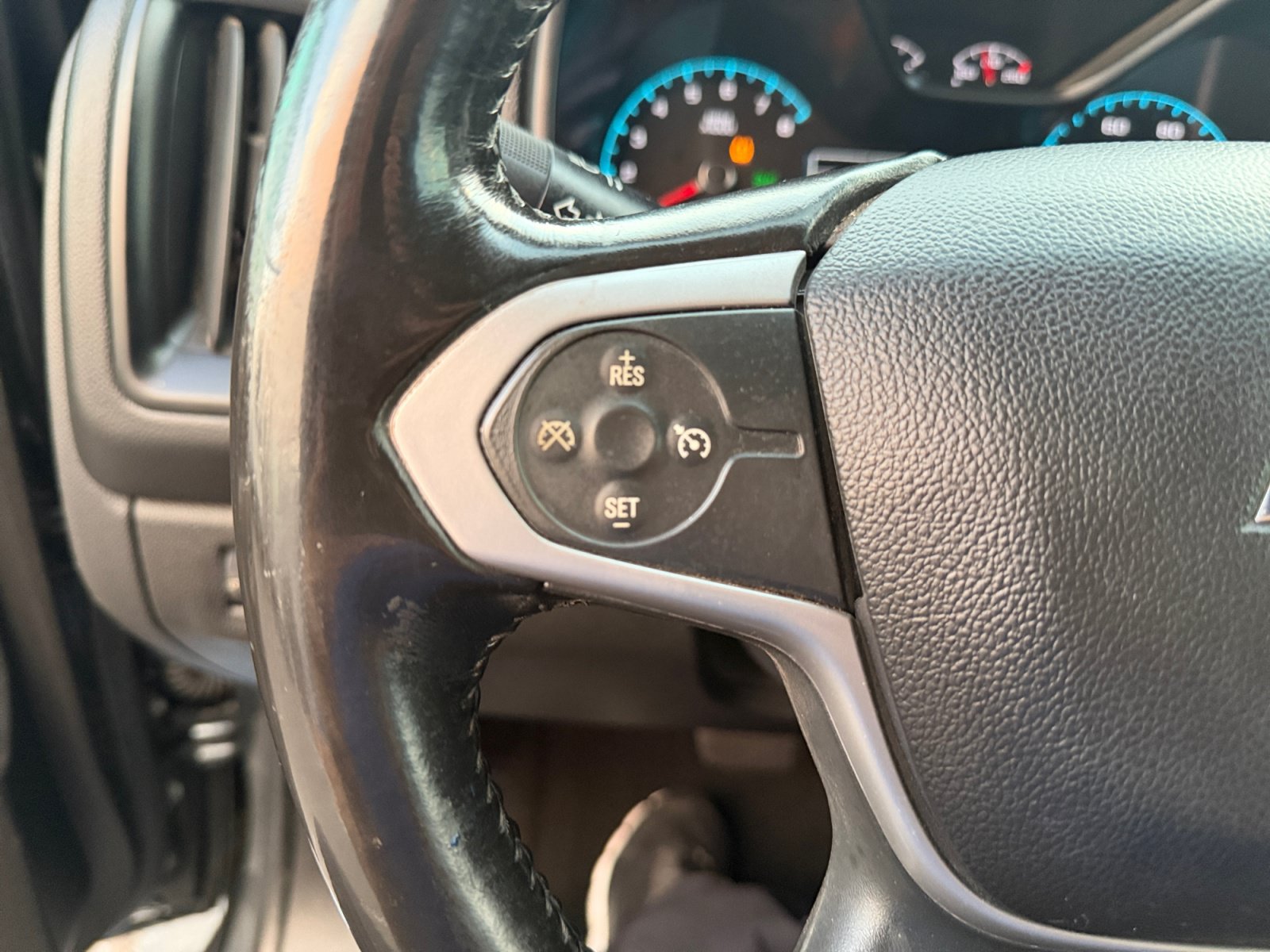 Used 2016 Chevrolet Colorado LT RWD image 13