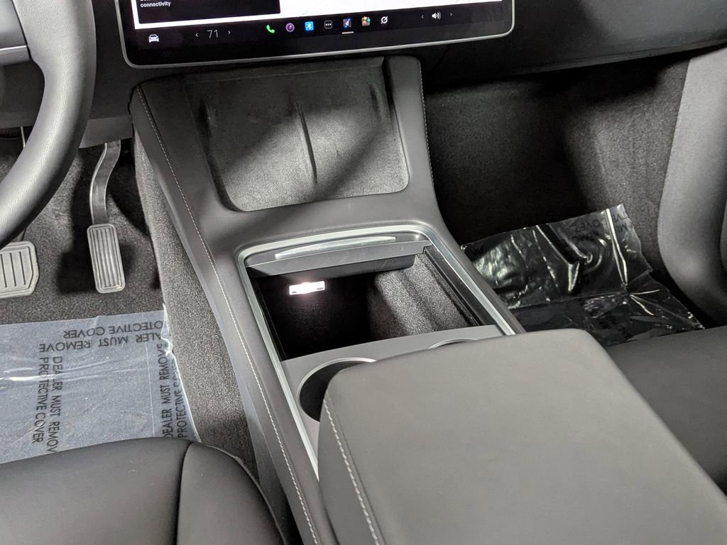 Used 2025 Tesla Model Y Long Range image 22