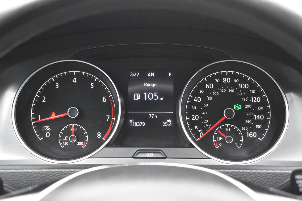 Used 2017 Volkswagen Golf Alltrack SE image 22