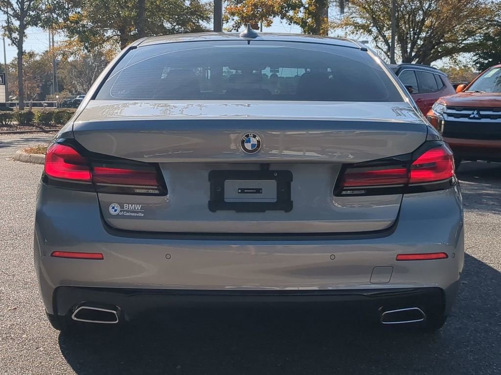Used 2023 BMW 530i w/ Premium Package image 7