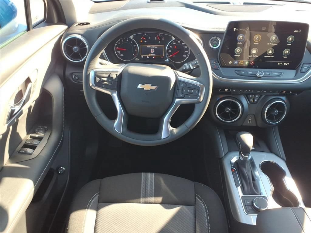 New 2026 Chevrolet Blazer LT w/ Convenience Package FWD image 24