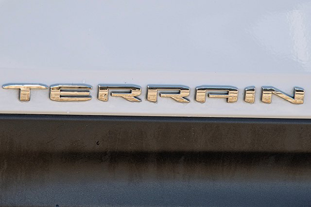 Used 2024 GMC Terrain SLE image 17