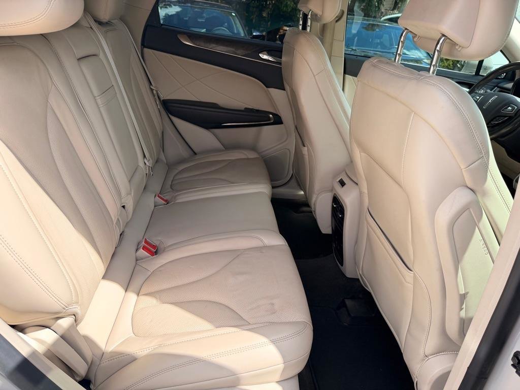 Used 2019 Lincoln MKC Reserve w/ MKC Climate Package FWD image 18