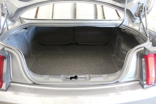 Used 2022 Ford Mustang GT w/ Equipment Group 301A RWD image 7