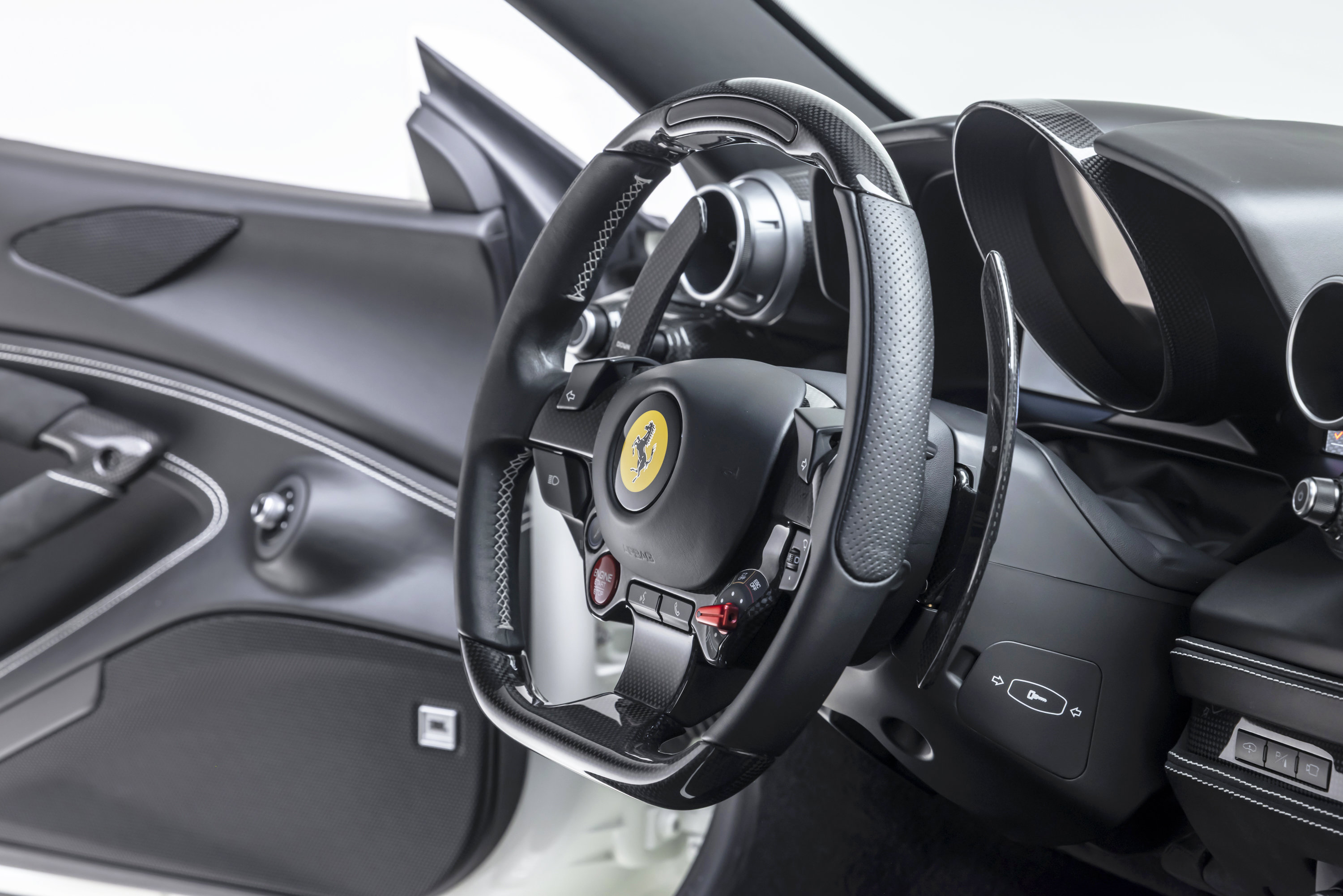 Certified 2022 Ferrari F8 Tributo RWD image 47