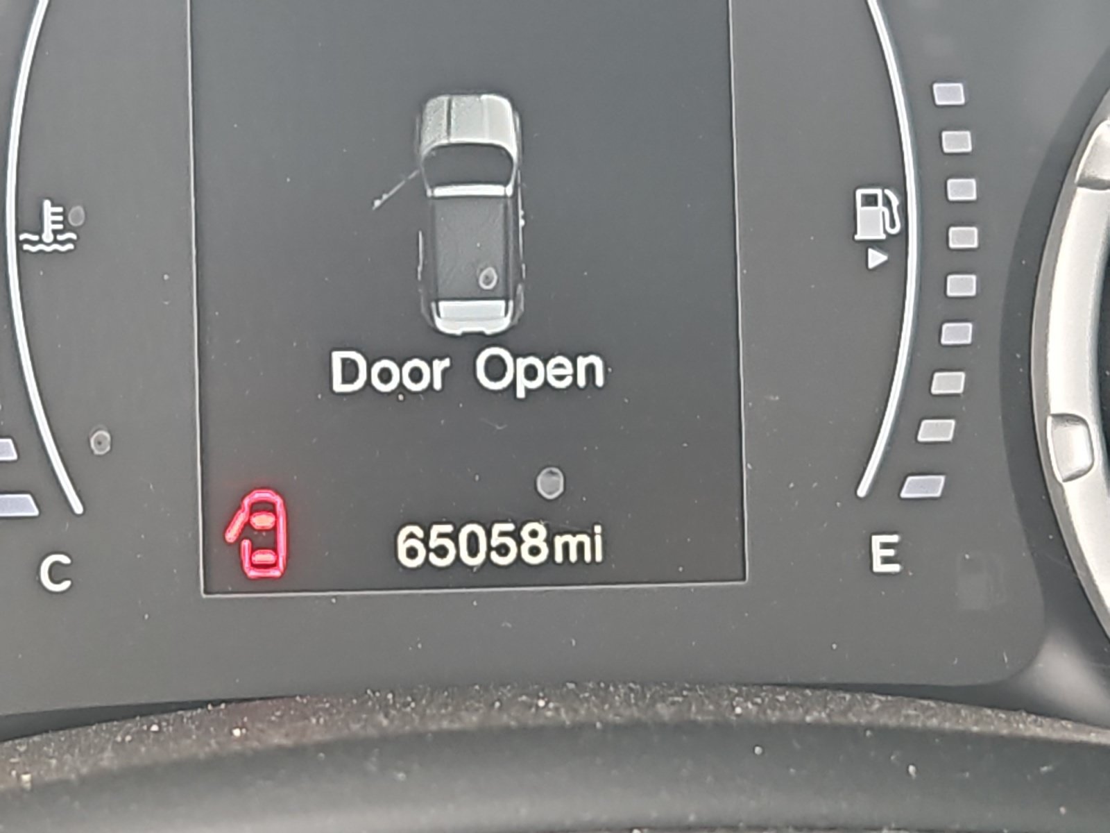 Used 2018 Jeep Renegade Sport w/ Power & Air Group FWD image 14