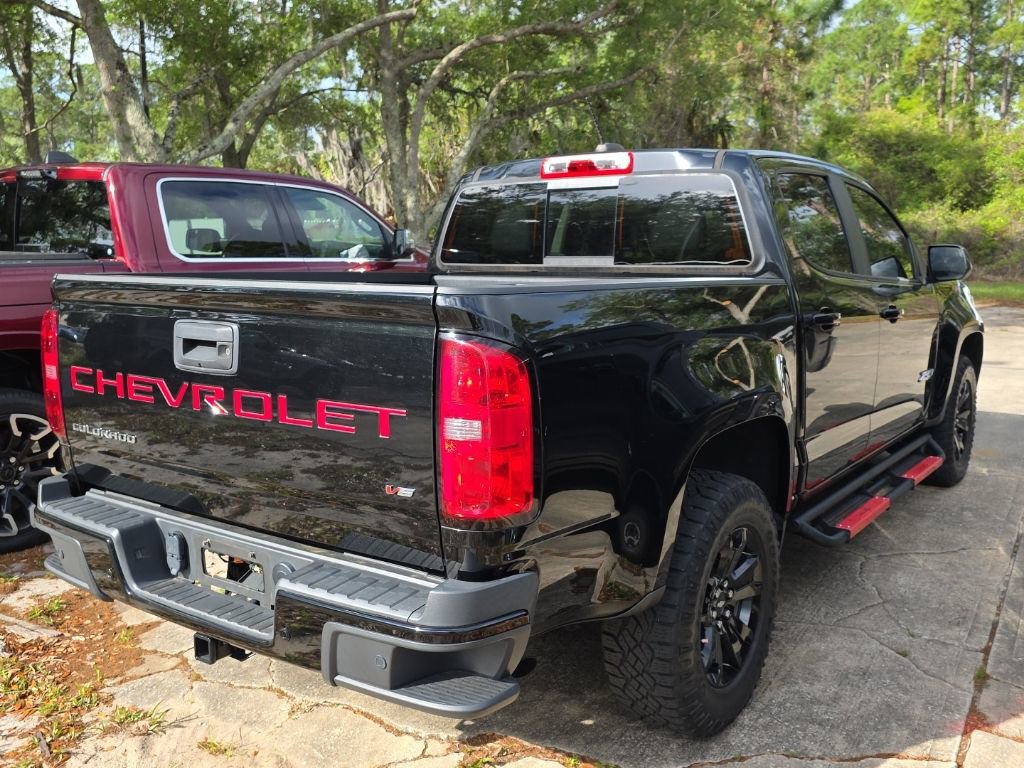 Used 2022 Chevrolet Colorado Z71 w/ Z71 Midnight Edition image 5