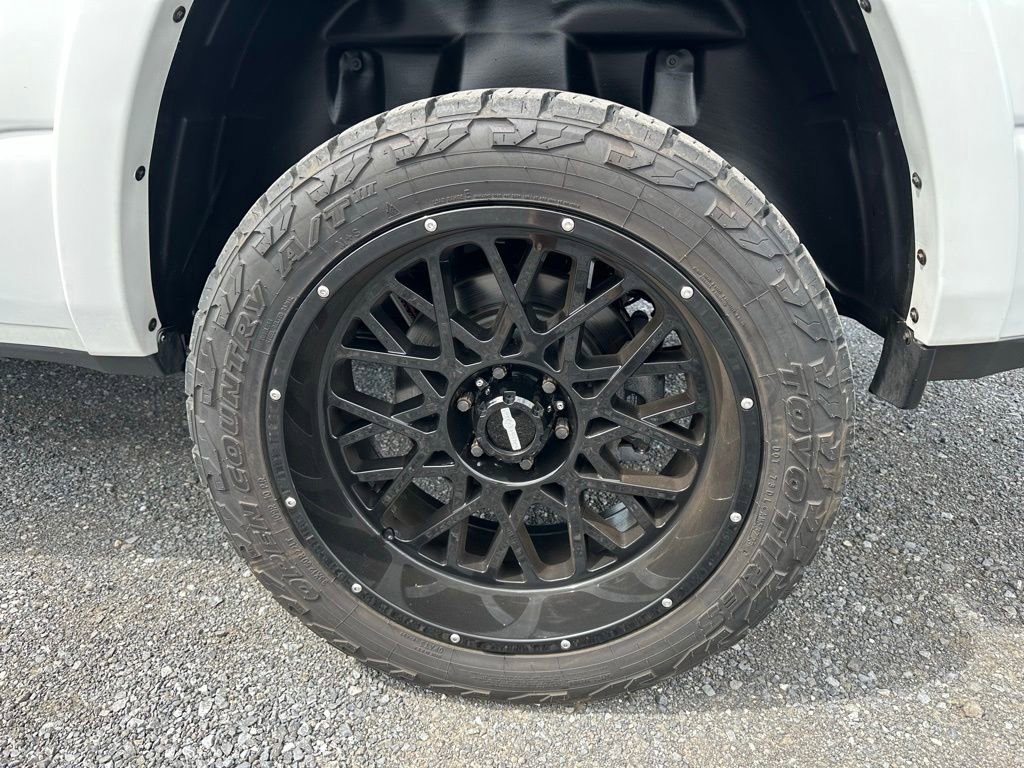 Used 2019 RAM 1500 Laramie AWD/4WD image 16
