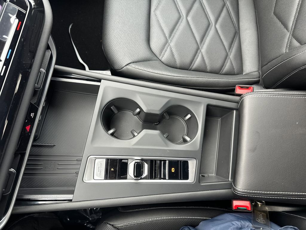 New 2026 Volkswagen Atlas SE image 12