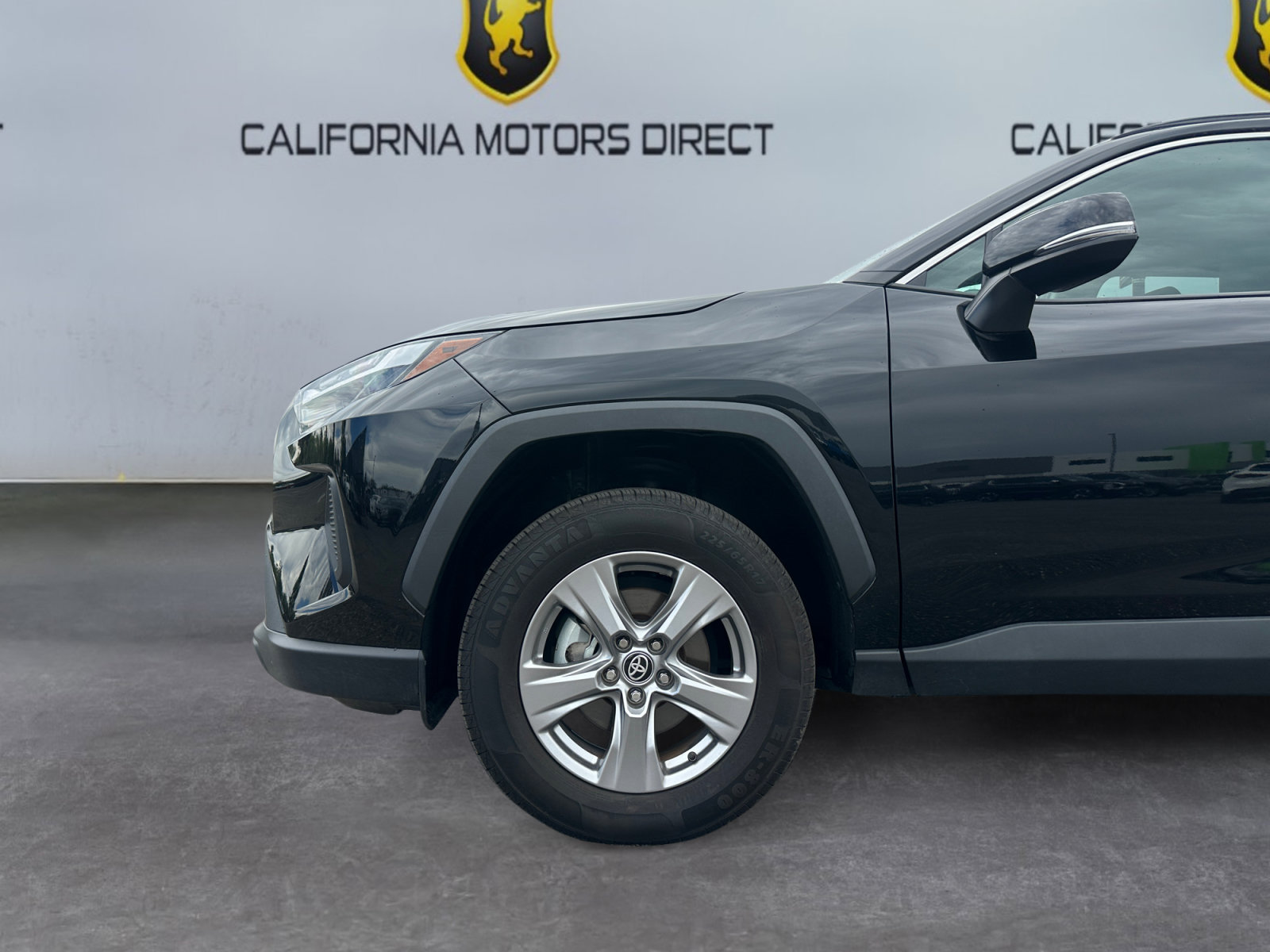 Used 2025 Toyota RAV4 XLE FWD image 14